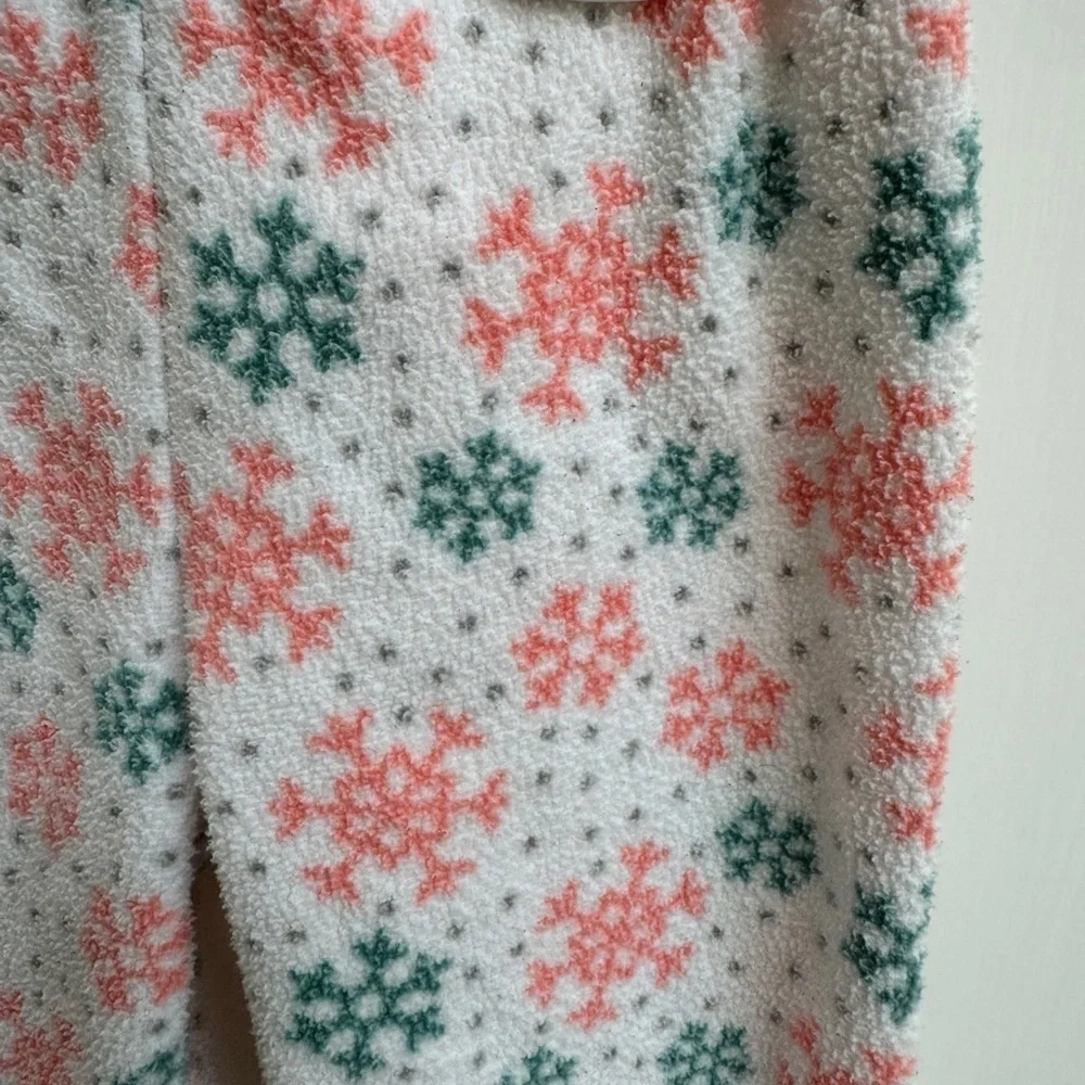 Carter’s 2T Girls White, Green & Peach Snowflake Winter Fleece Pajama Pants